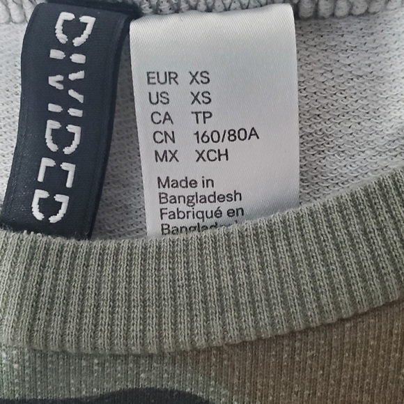 H&M Green Camo Sweatshirt - Picture 5 of 5